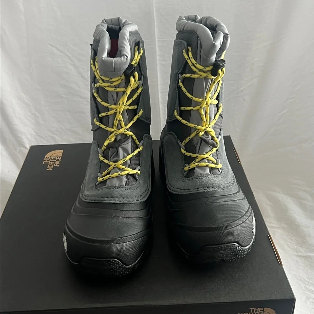 The North Face Boys winter boots-NEW